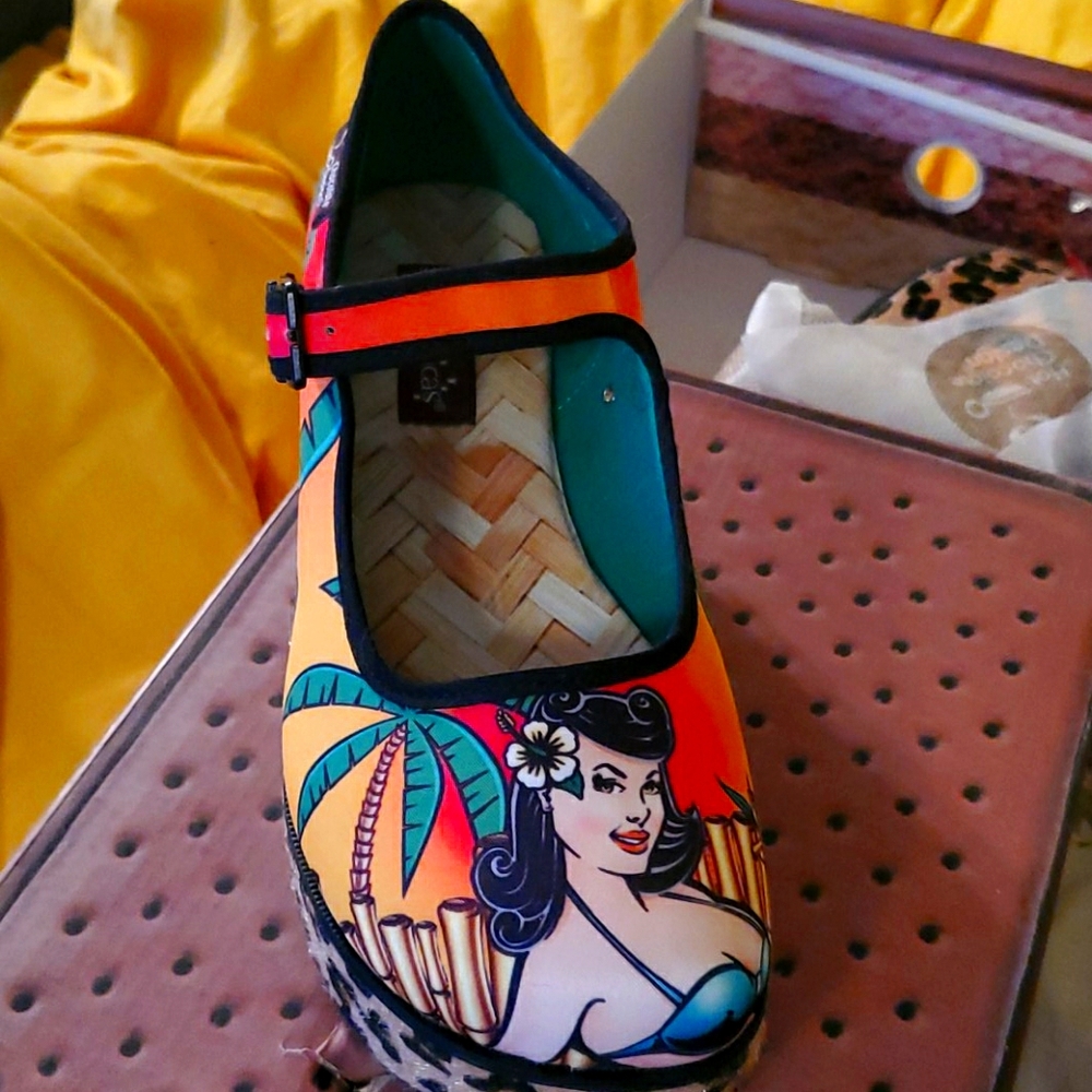 Womens shoes